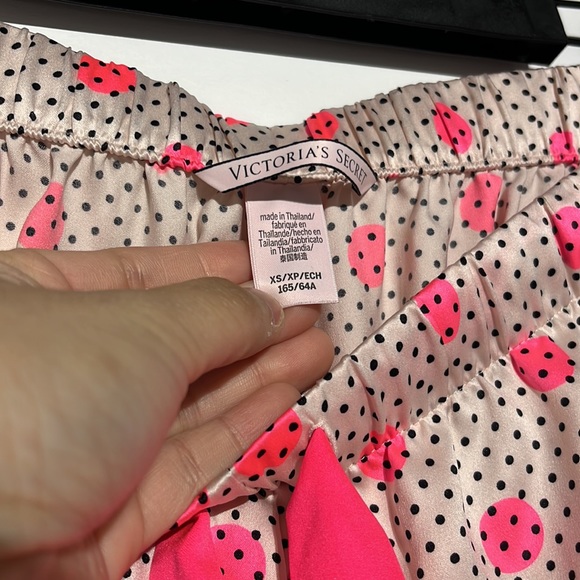 Victoria’s Secret Pink White Black Polka Dot Silky Lightweight Pajama Pants XS - Picture 7 of 8
